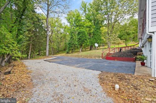 13188 Loyalty Rd, Leesburg VA  20176-6112 exterior