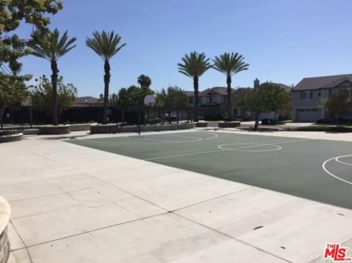 1206 Evergreen Ct, Long Beach, CA 90746-7437