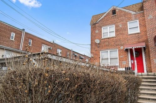 2766 Paulding Ave, Bronx, NY 10469-4108