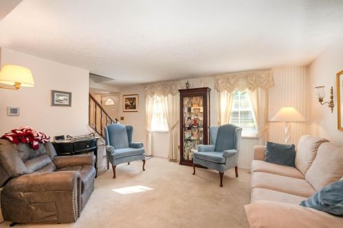 8484 Brandonhill Ct, Cincinnati, OH 45244-2603