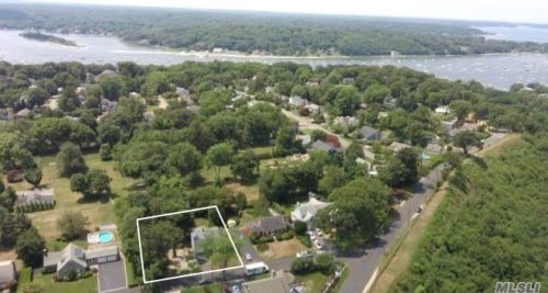 47 Northwest Dr, Northport, NY 11768-1627
