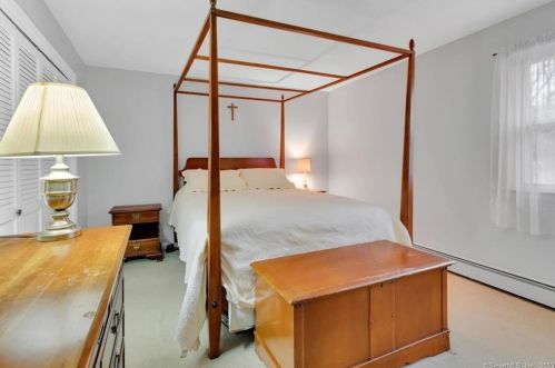 26 Ridge Rd, Southington CT  06489-2437 exterior