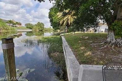 1410 14th Ave, Cape Coral FL  33909-1508 exterior