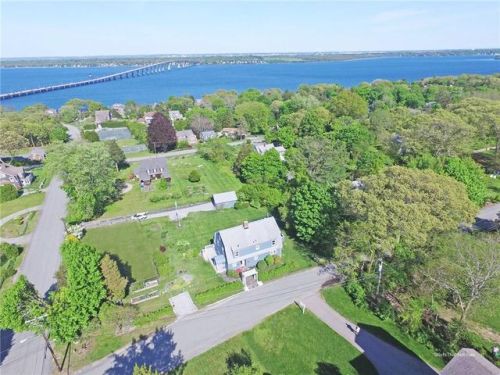 44 Top Hill Rd, South Kingstown RI  02874-3236 exterior