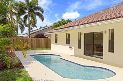 350 Seneca Ln, Boca Raton, FL 33487-1472