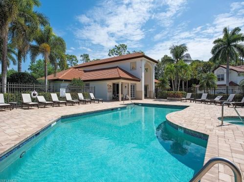 2205 Hawksridge Dr, Naples FL  34105-8537 exterior