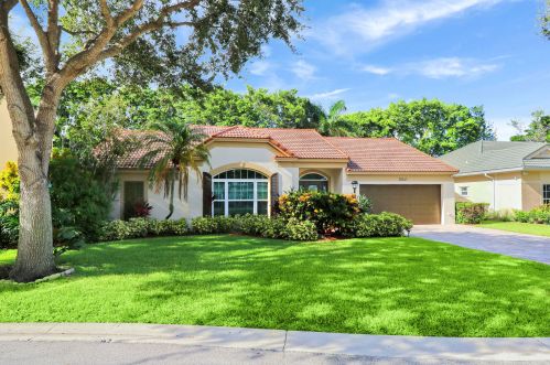 10261 Hunt Club Ln, West Palm Beach, FL 33418-4574