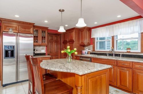 23 Tetreault Ave, Norwich CT  06360-1949 exterior