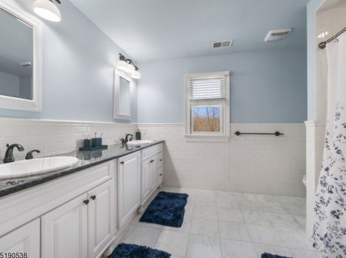 1994 Macopin Rd, West Milford NJ  07480-1932 exterior