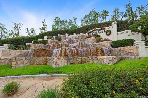1 Corte Rivera, Lake Elsinore, CA 92532-0205
