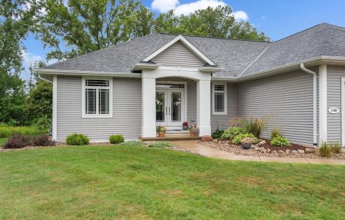 1705 Snow Mass Ct, Green Bay, WI 54313-9271