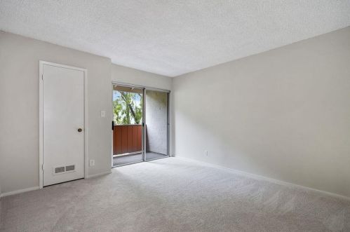 1199 Oddstad Blvd, Pacifica CA  94044-3850 exterior