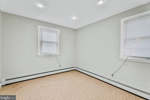 84 Franklin Corner Rd, Lawrence Township NJ  08648-2102 exterior