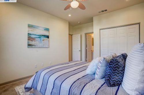 70 Thunder Bay Ct, West Pittsburg CA  94565-7924 exterior