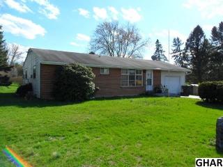 1598 Newville Rd, Carlisle, PA 17015-9489