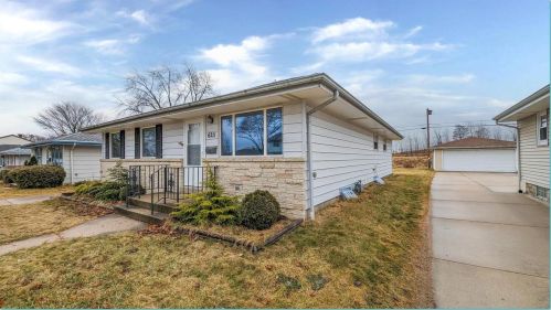 6211 Boehlke Ave, Milwaukee, WI 53223-5410