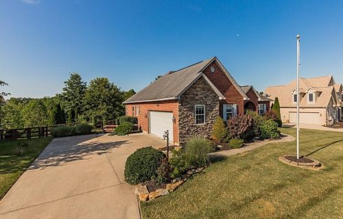 1625 Creekview Dr, Florence, KY 41042-8054