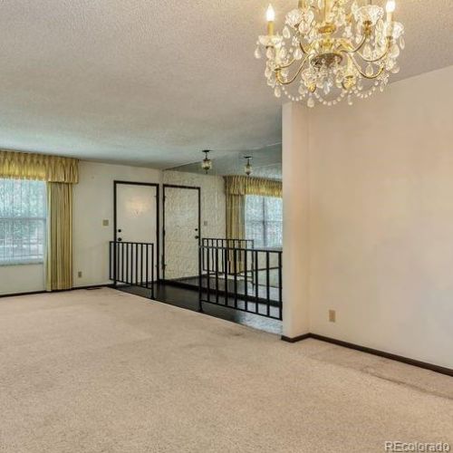 5025 Blackhawk Way, Denver CO 80239-3745 exterior