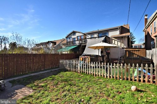 1424 Juniper St, Norristown PA 19401-3224 exterior