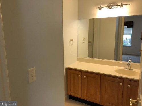 33 Chancery Ct, Souderton PA  18964-2903 exterior