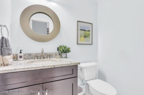 41 Linden Ave, West Long Branch NJ  07764-1625 exterior