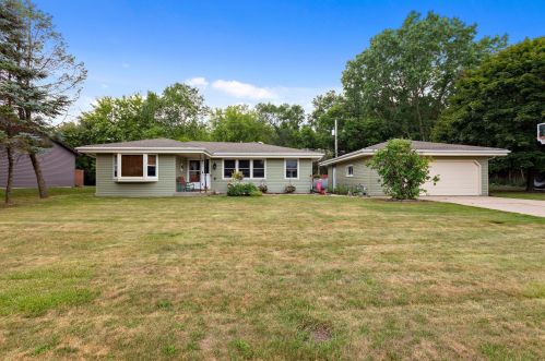 4977 Bartel Dr, Milwaukee, WI 53220-4828