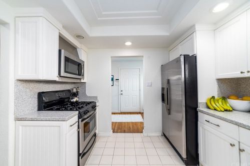 1024 Ridgewood St, Long Beach, CA 90807-1024
