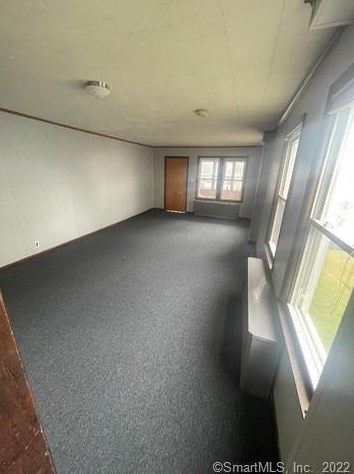 49 Laval St, Waterbury, CT 06706-1804