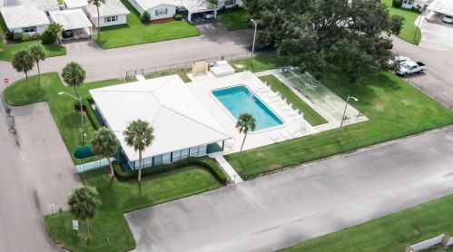 3570 Milano Ave, Lakeland FL  33803-2384 exterior