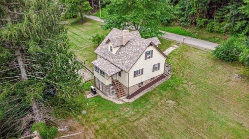 843 Brush Creek Rd, Penn, PA 15675-1108