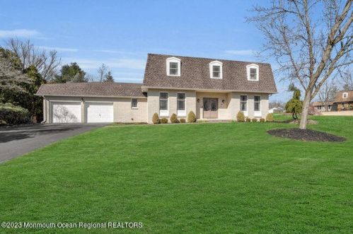 91 Portage Dr, East Freehold, NJ 07728-3141