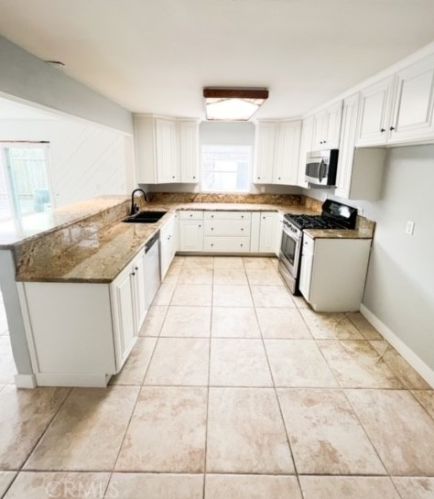1827 Goodwin Dr, Vista, CA 92084-3036