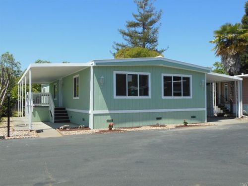 8329 Blue Spruce Way, Windsor CA  95492-9310 exterior