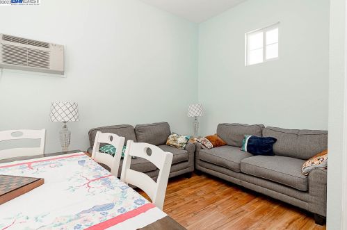 1677 Red Sky Way, Ripon CA  95366-9349 exterior