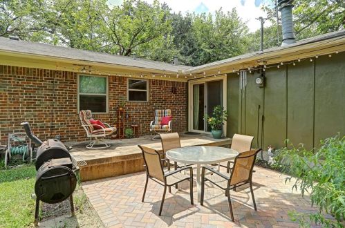 9905 Estate Ln, Dallas TX  75238-2130 exterior