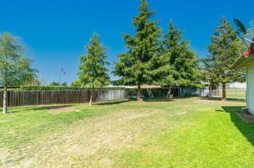 105 Daffodil Dr, Hollister CA  95023-3103 exterior