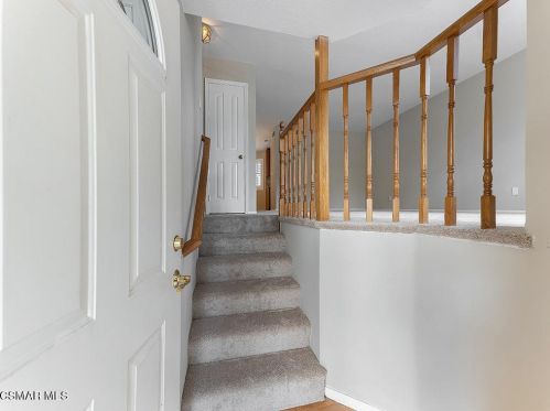 2791 Stearns St, Simi Valley CA  93063-0463 exterior