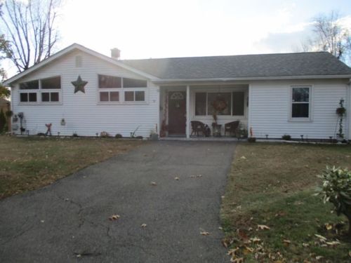 58 Fieldston St, Springfield, MA 01119-1208