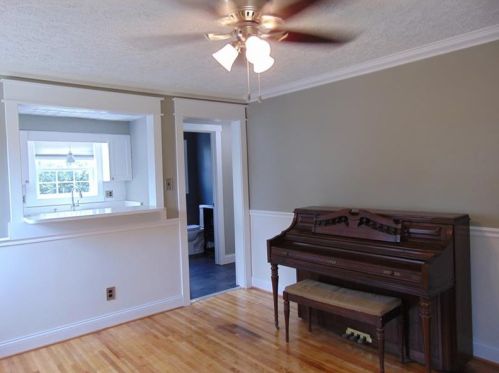 1811 Mount Royal Blvd, Glenshaw PA  15116-1007 exterior