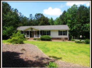 169 Kyle Ln, Whispering Pines, NC 28327-6733