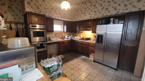 359 Hamilton Ave, Trenton NJ 08609-2711 exterior