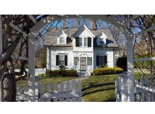 93 Cabot St, Newton MA  02458-2528 exterior