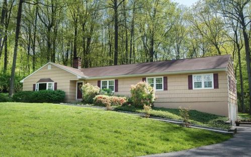 68 Nursery Rd, Ridgefield, CT 06877-3527