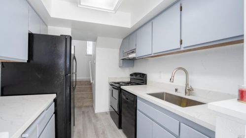 1976 Windmill Cir, Santa Rosa CA  95403-6925 exterior