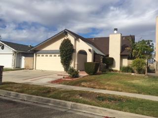 3929 Bayside St, Simi Valley CA  93063-2824 exterior