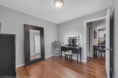 19 Seneca Rd, Wallingford CT  06492-2817 exterior