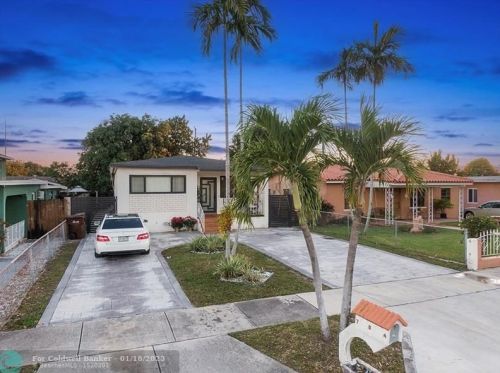 754 44th St, Hialeah FL  33013-1918 exterior