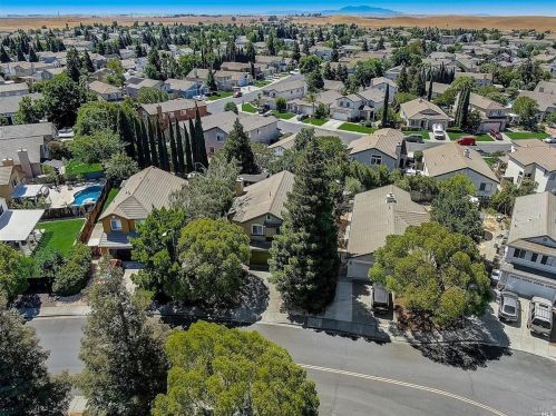 965 Turquoise St, Vacaville CA  95687-7859 exterior