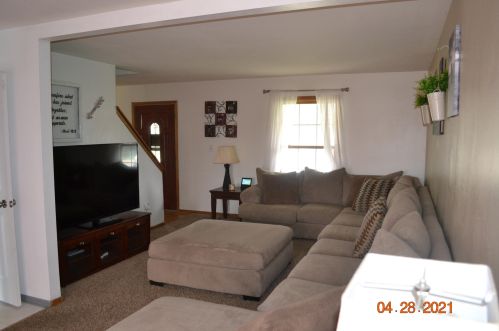 328 Foxmead Dr, Waterford WI  53185-4427 exterior