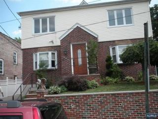 466 7th St, Fairview NJ  07022-1120 exterior